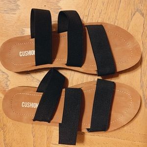 BLACK SANDALS